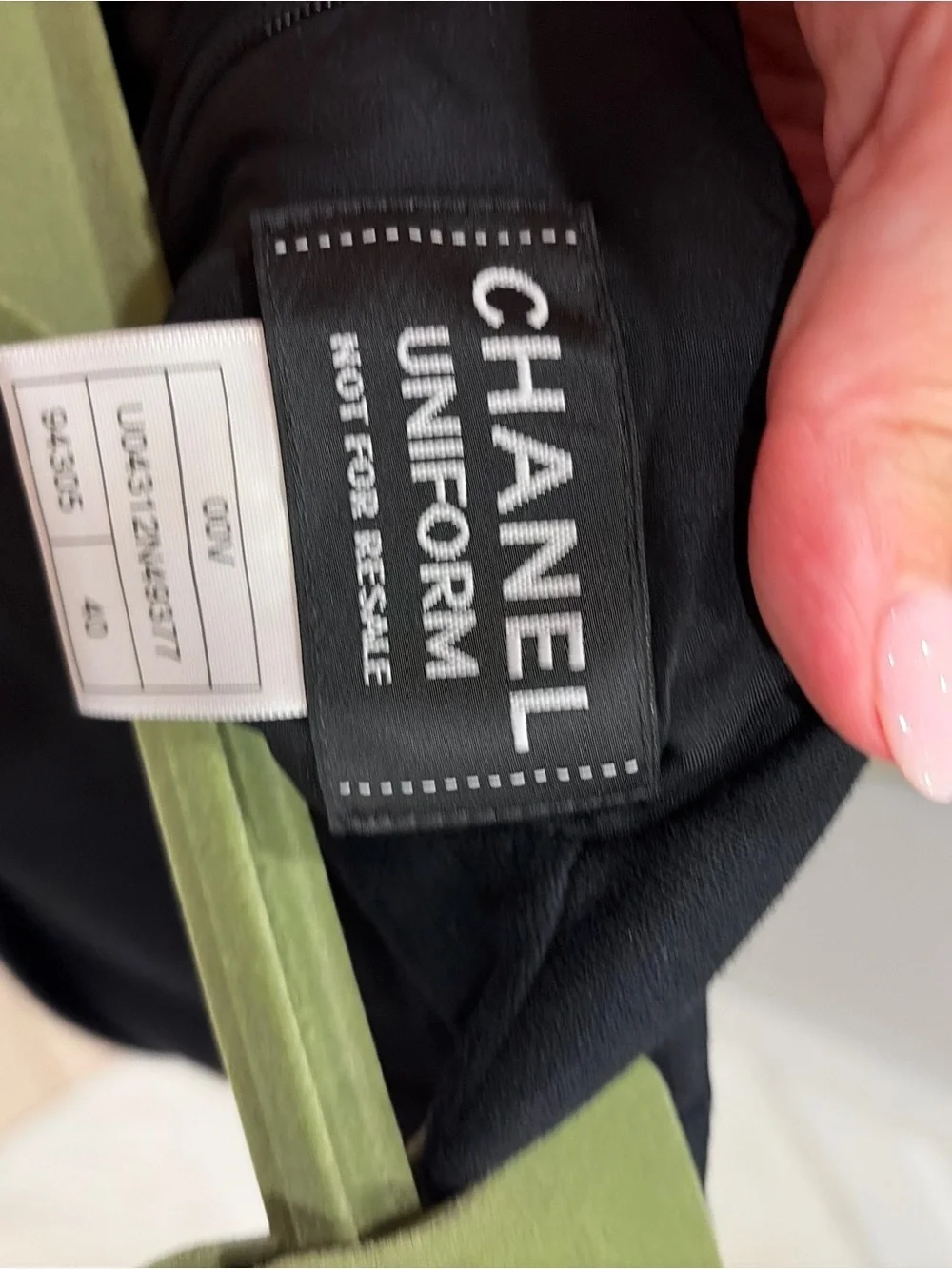 CHANEL elegant sleeveless